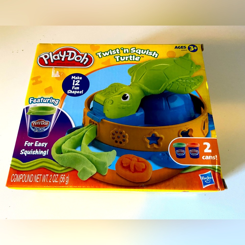 Play-Doh Twist ’n Squish Turtle Set - New in Box NIB